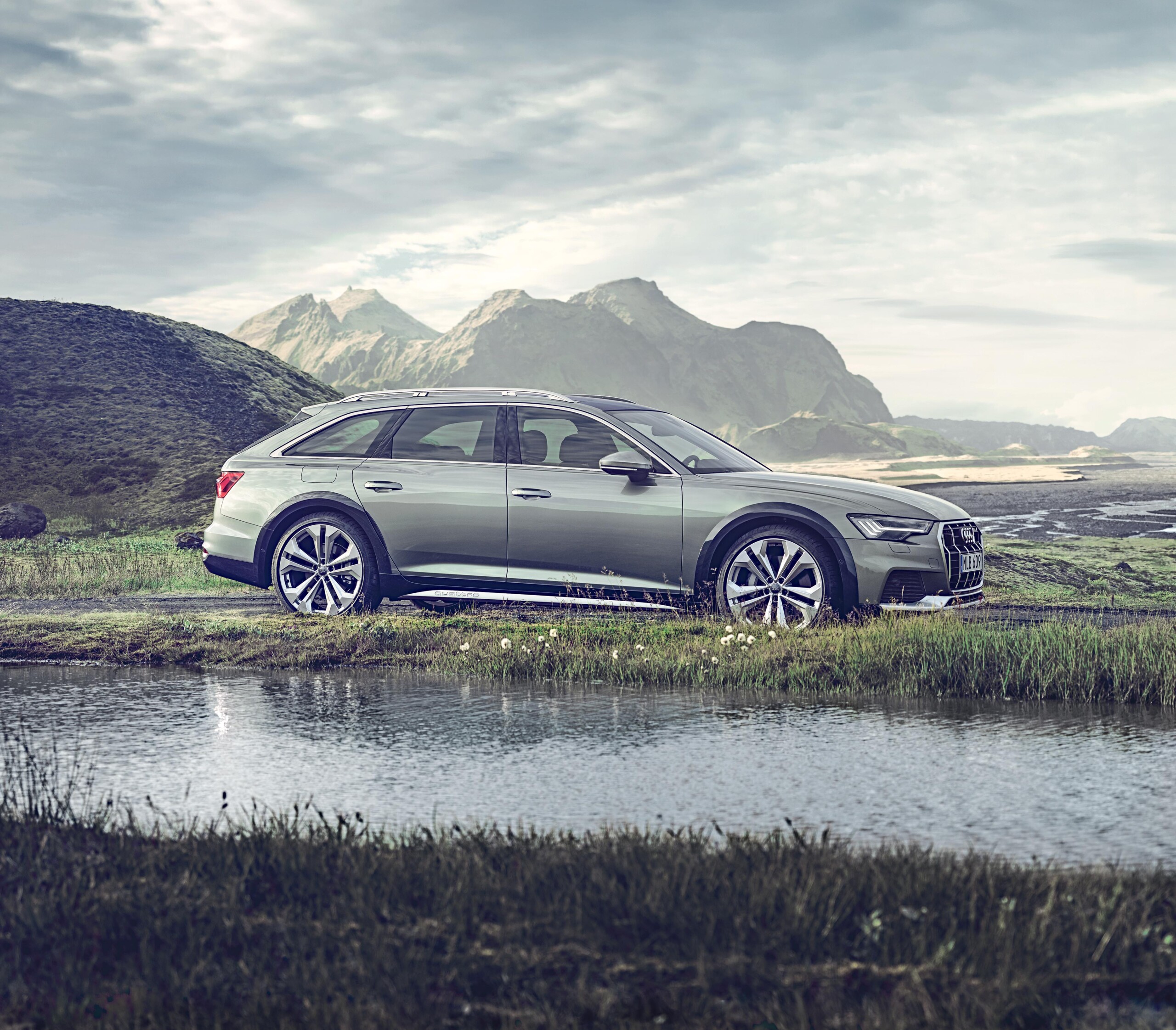 Silver Audi A6 allroad